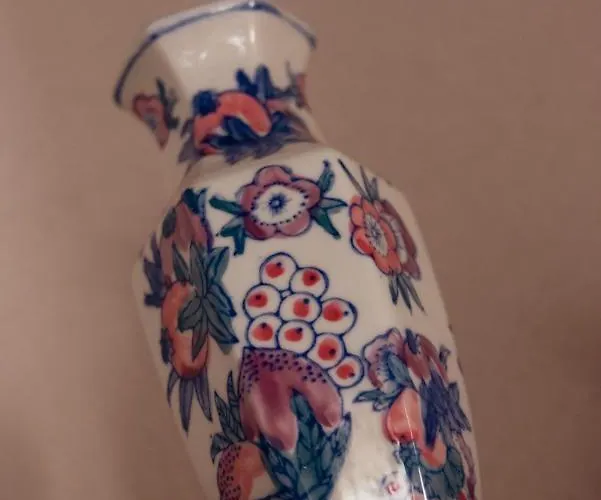 Hauptman 아파트 *